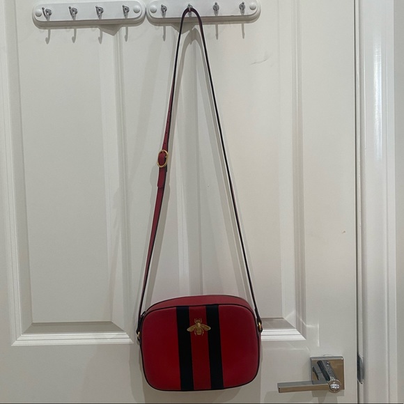 Gucci Red Leather Webby Bee Crossbody Bag - Picture 2 of 4